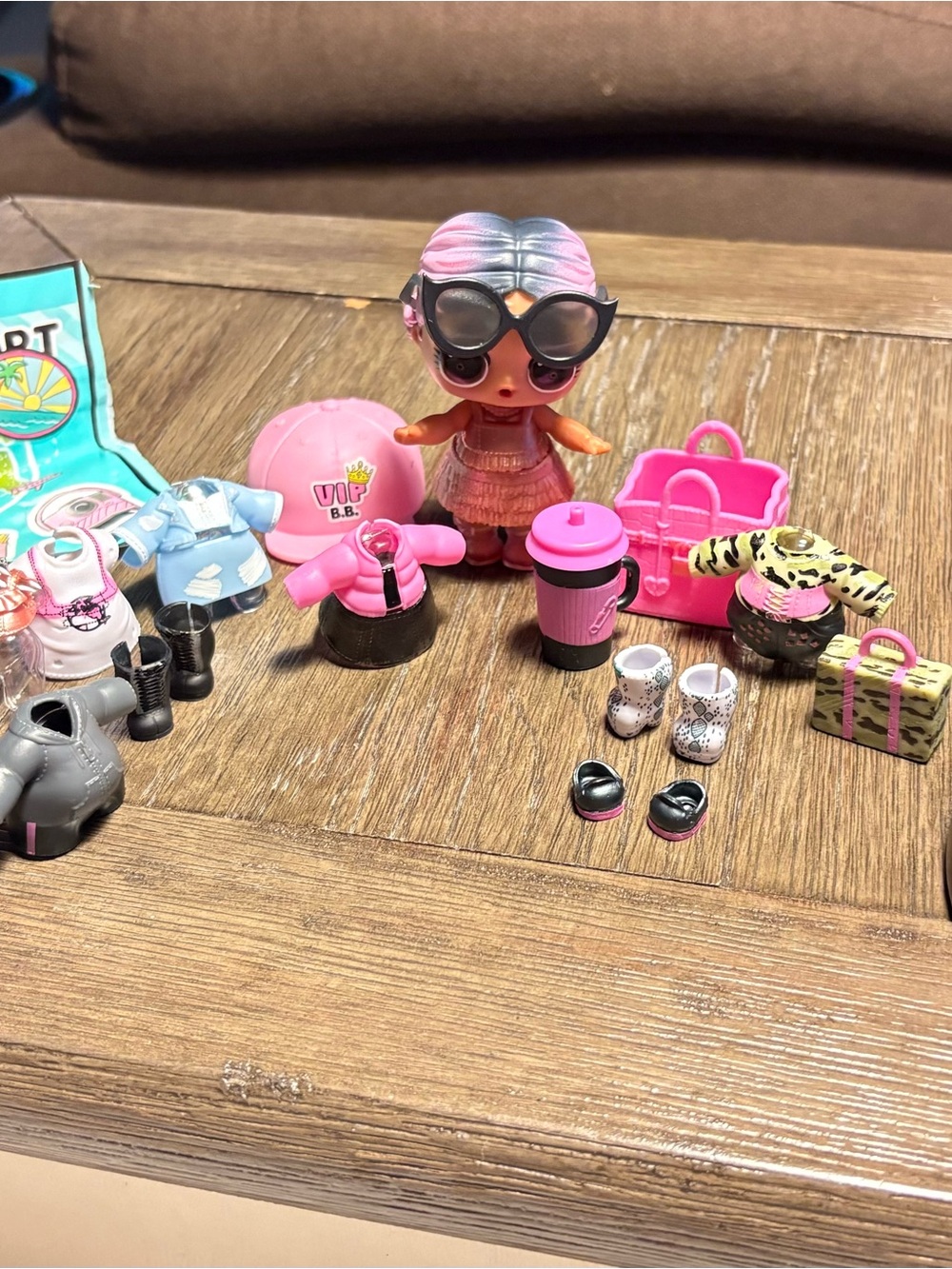 Jet Set QT LOL Surprise LOT